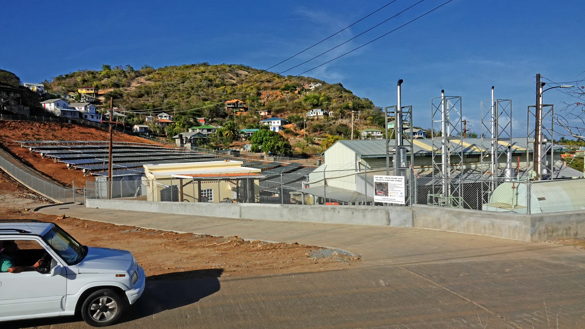 Dieselkraftwerk plus Solar-Photovoltaik- und Batterie-Hybrid-Anlage auf der Inselgruppe St.Vincent und die Grenadinen