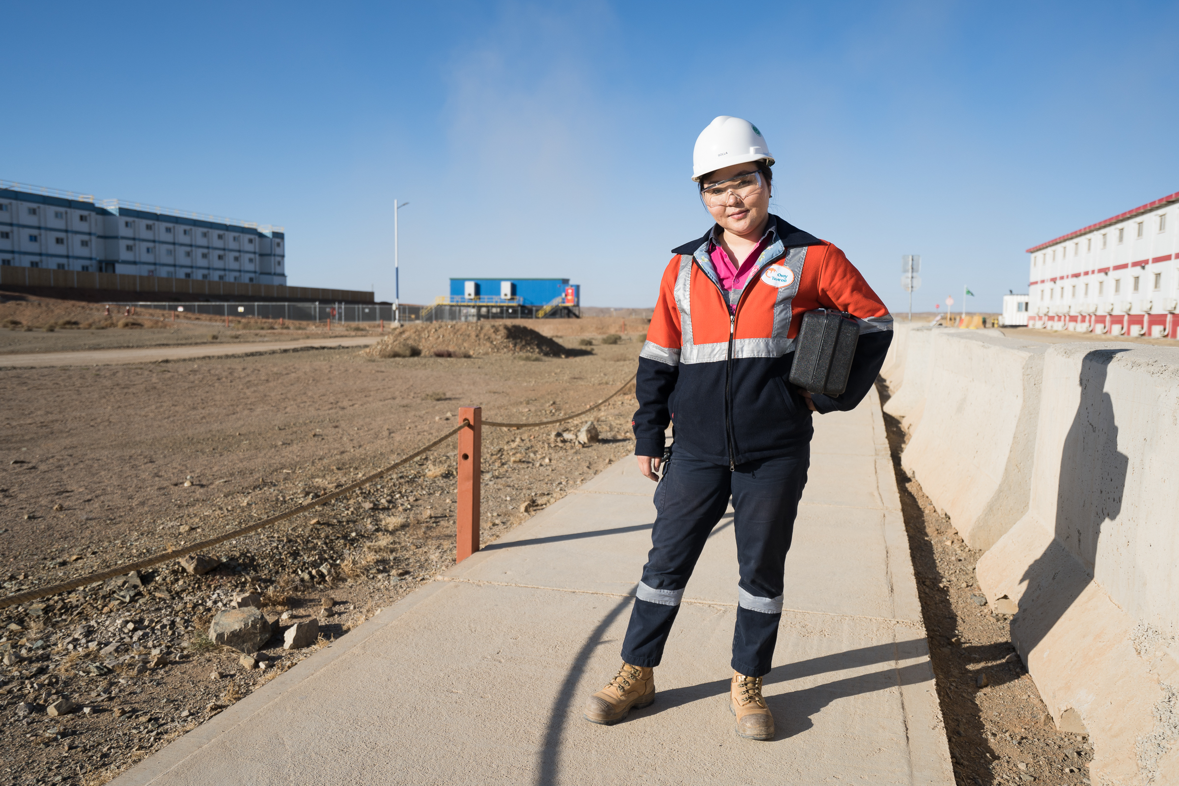 Umweltingenieurin Bolor-Erdene Orchibold aus der Mongolei bei der Arbeit