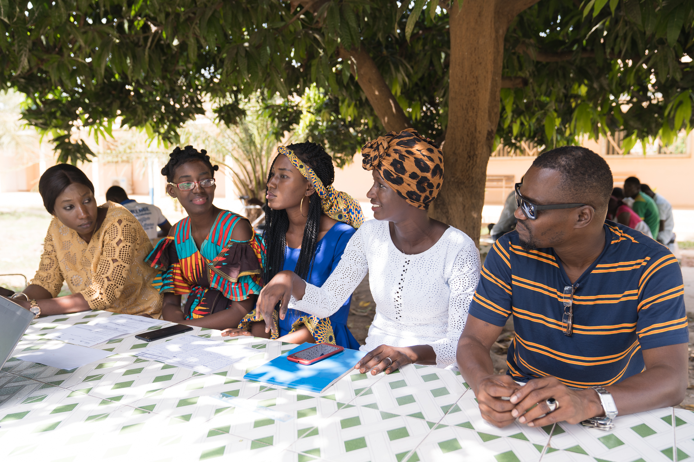 Studierende aus dem Senegal im Gespräch