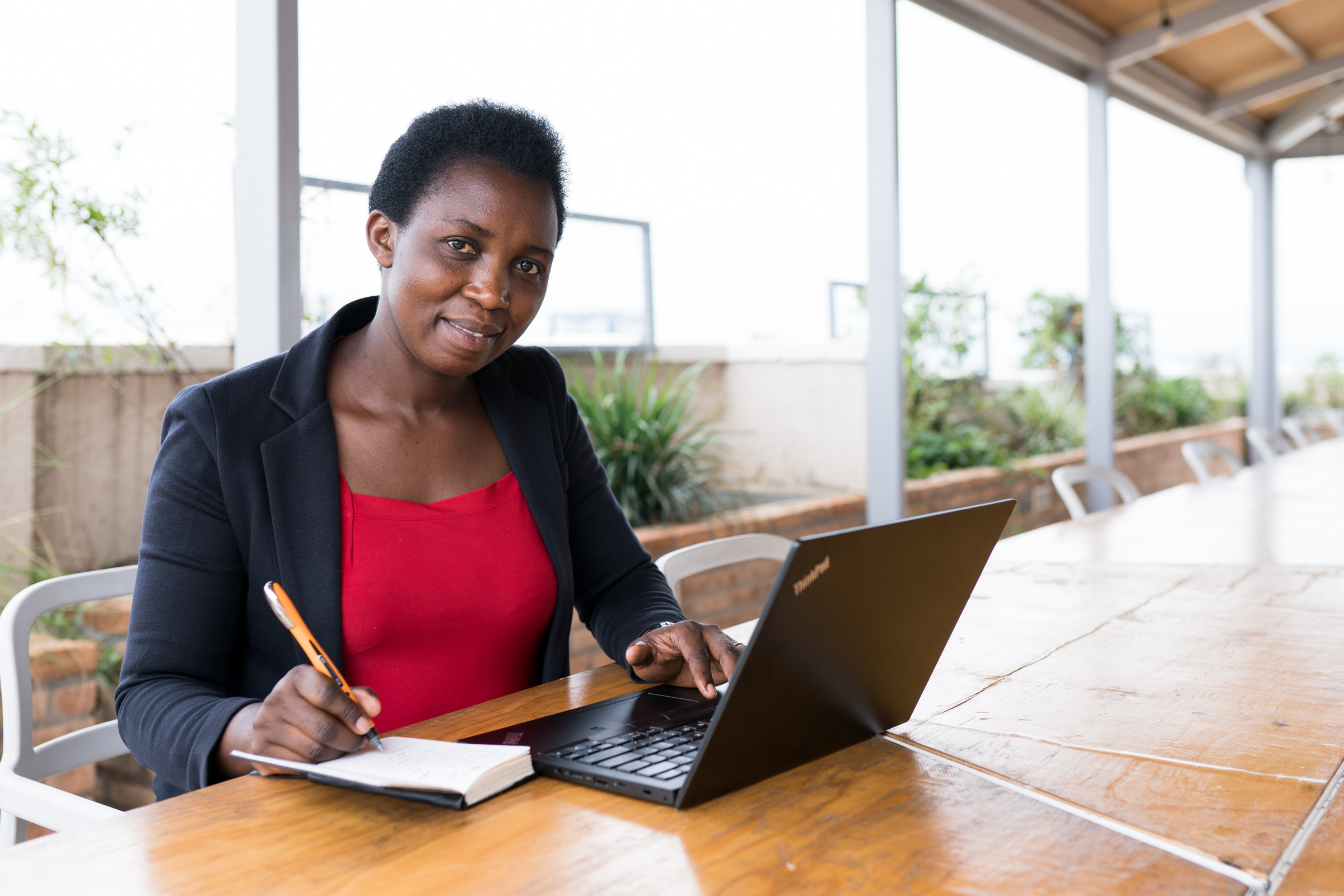 Informatikerin Clothilde Uwineza aus Ruanda