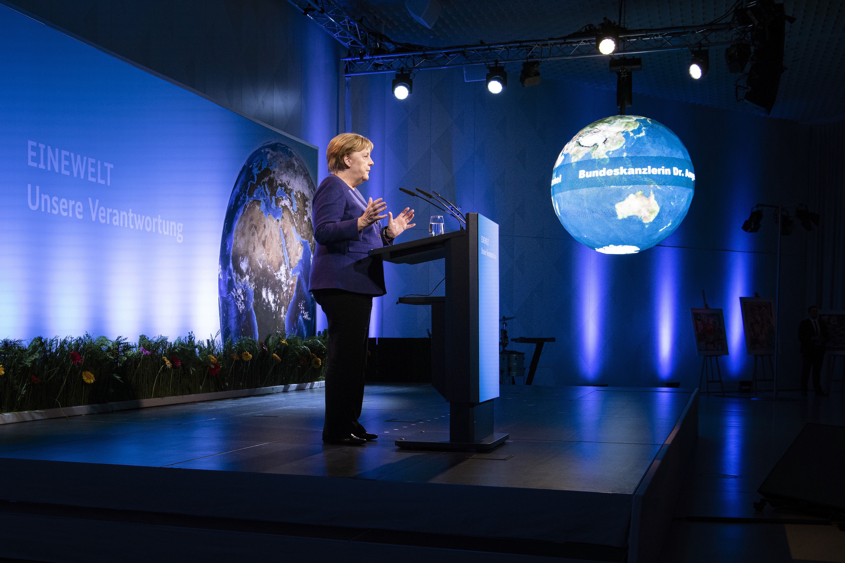 Bundeskanzlerin Angela Merkel bei der BMZ-Veranstaltung "EINEWELT – Unsere Verantwortung" im Jahr 2014