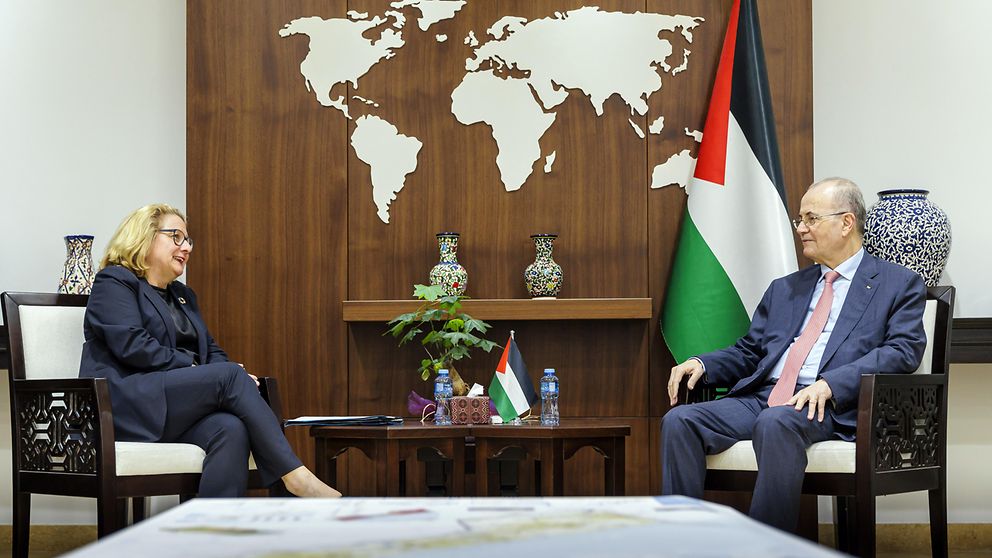  Bundesministerin Svenja Schulze und der palästinensische Premierminister Mohammad Mustafa in Ramallah 